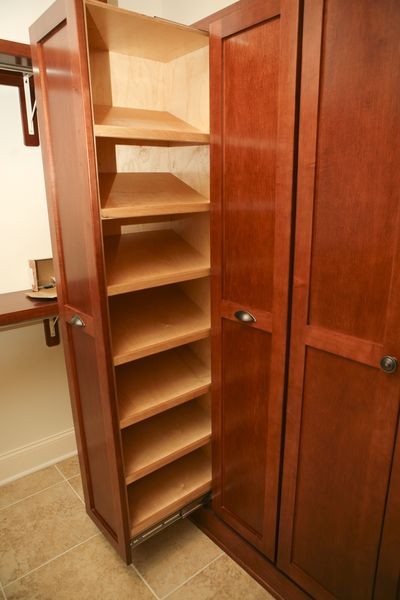 Inspiration for a traditional storage and wardrobe in Grand Rapids.