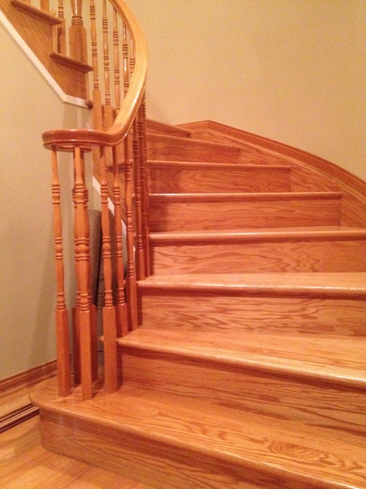 Example of a minimalist staircase design in Ottawa