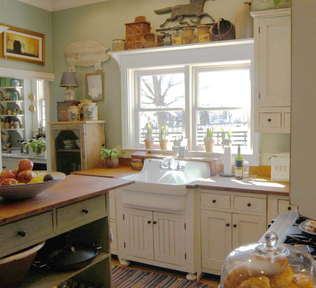 1890 Cottage Style Kitchen Traditional Cincinnati By The