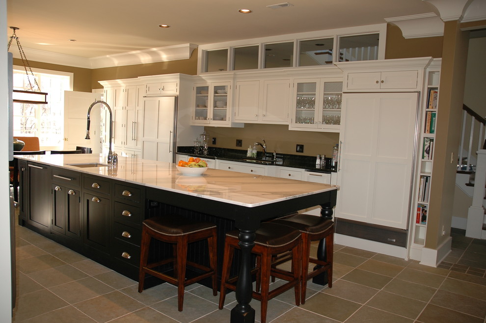 This is an example of a traditional kitchen in Baltimore.