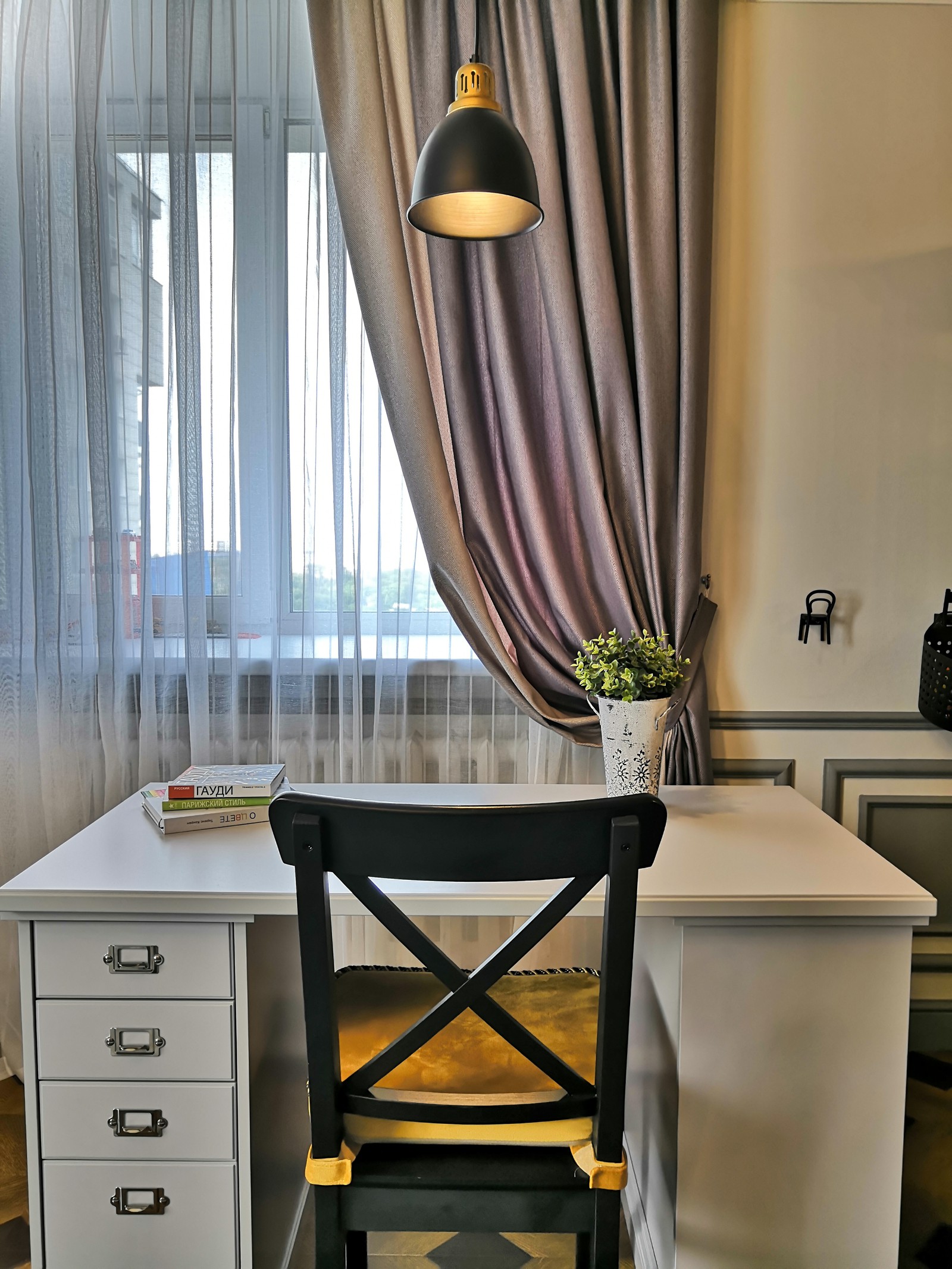 Рабочее место в детской