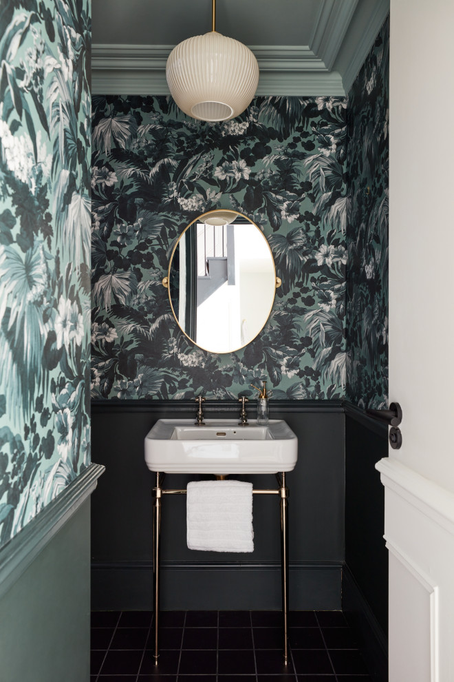 Inspiration for a small traditional cloakroom in London.