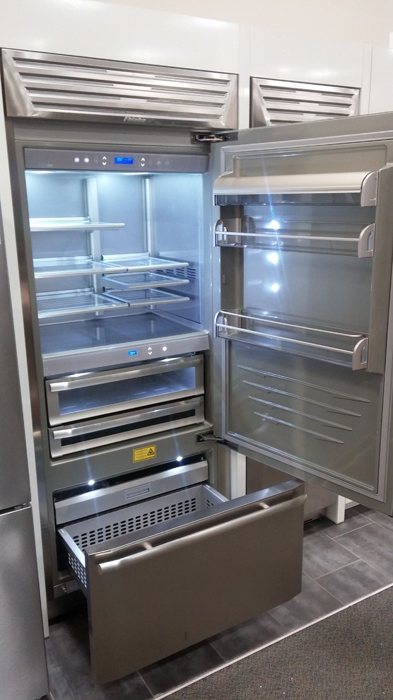 Fhiaba built in fridge
