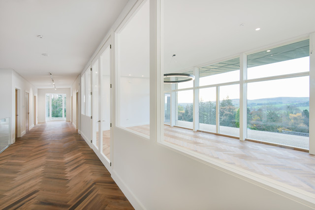 Ecclestoun contemporary-corridor