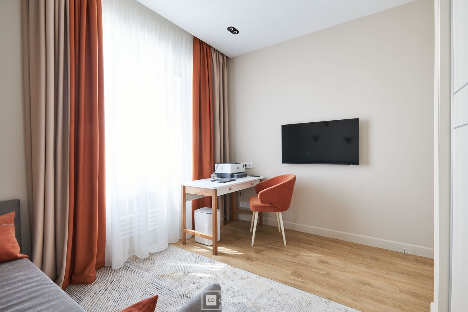 Двухкомнатная квартира с большим угловым окном