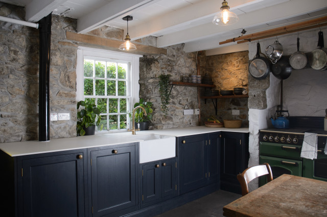 Ink blue cottage kitchen country-kitchen