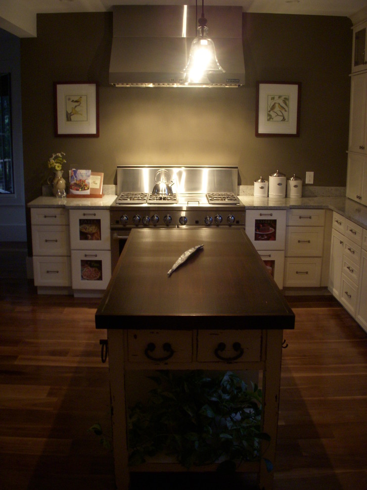 Photo of a country kitchen in Charlotte.