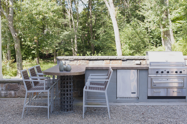 Darien Artful Landscape contemporary-courtyard