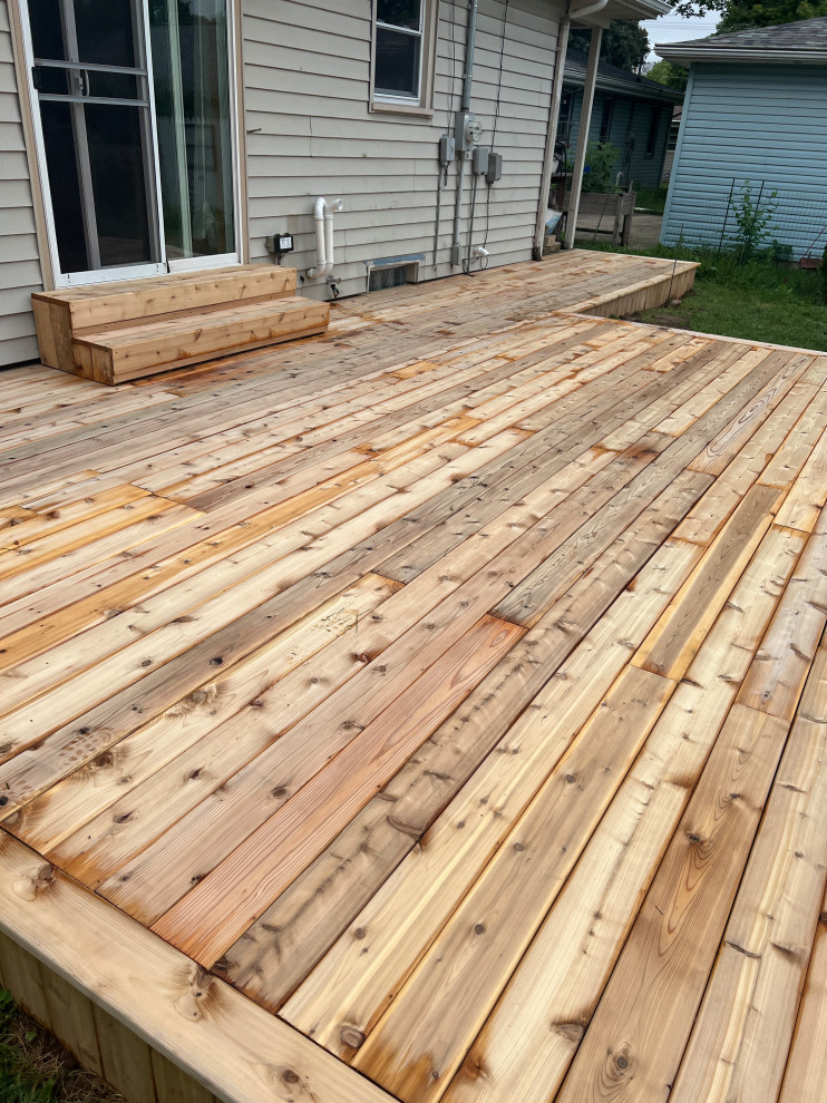 Menasha Cedar Deck