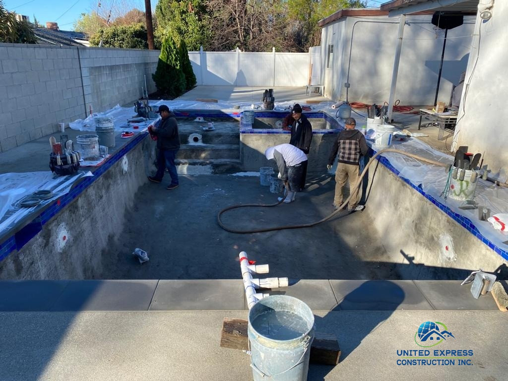 New Pool Construction & Deck