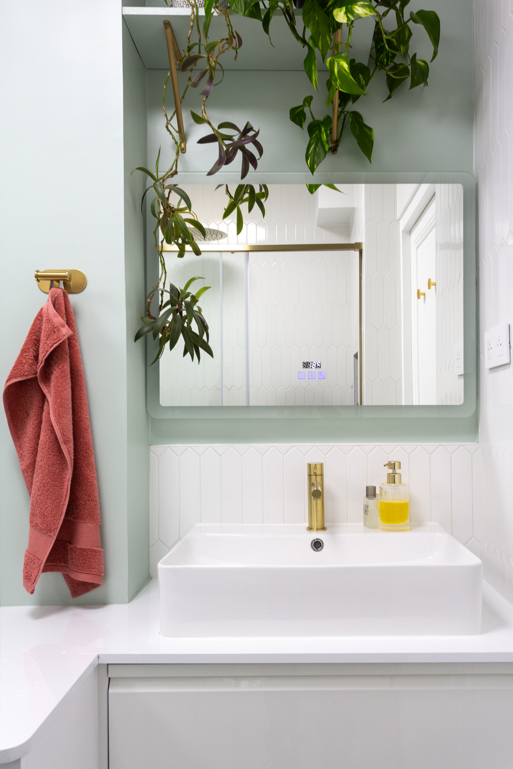 salle de bain zen et fonctionnelle