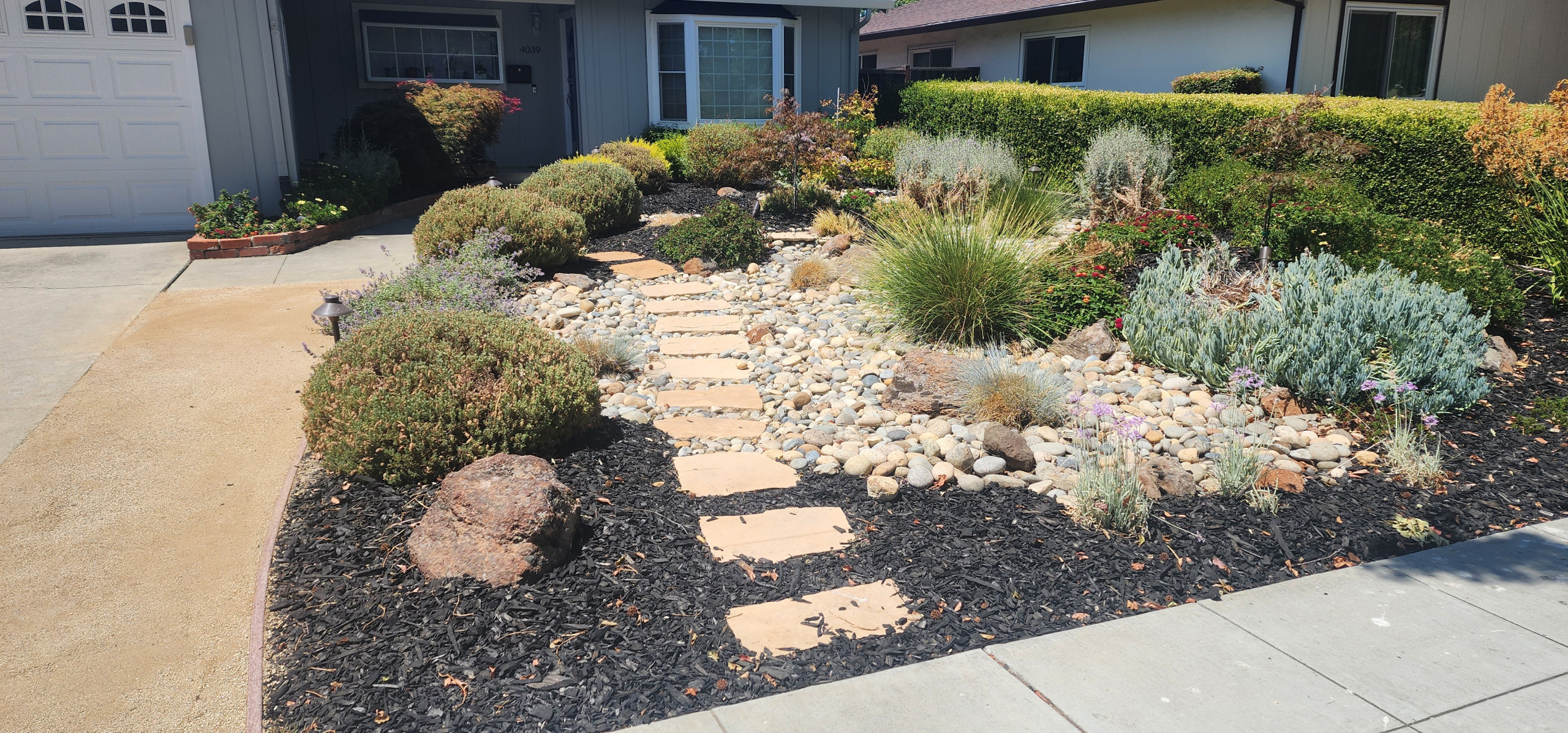 Front Yard Landscapes