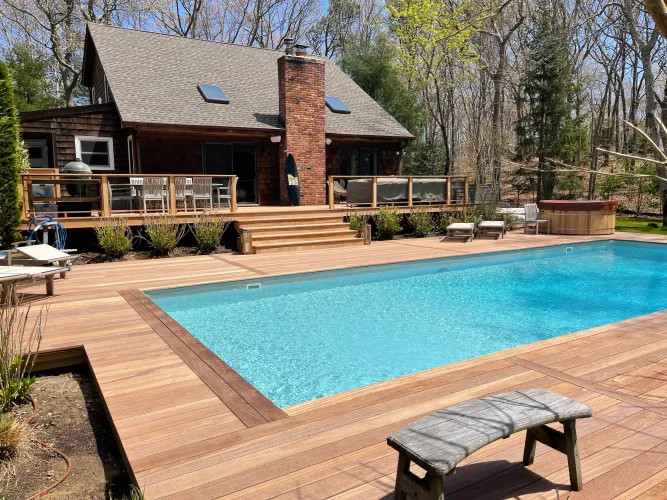Mahagony Pool Deck