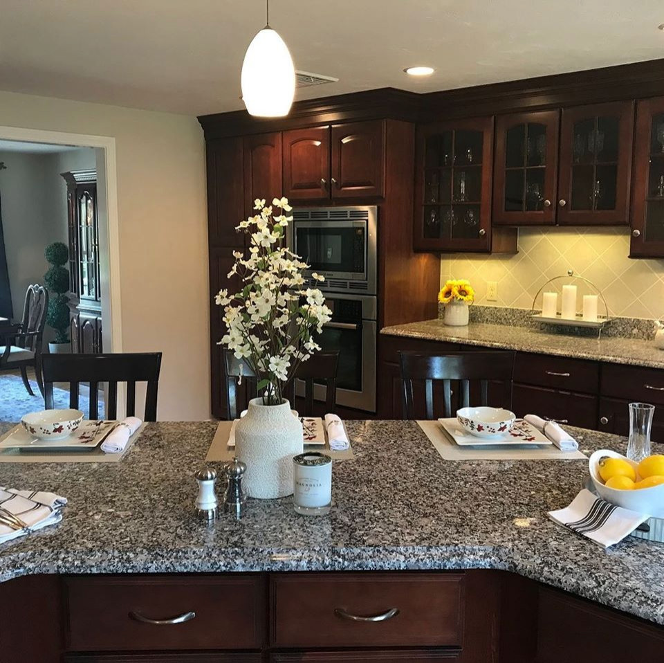 Example of a transitional kitchen design in Boston