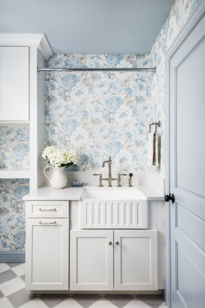 Example of a classic laundry room design in Charlotte