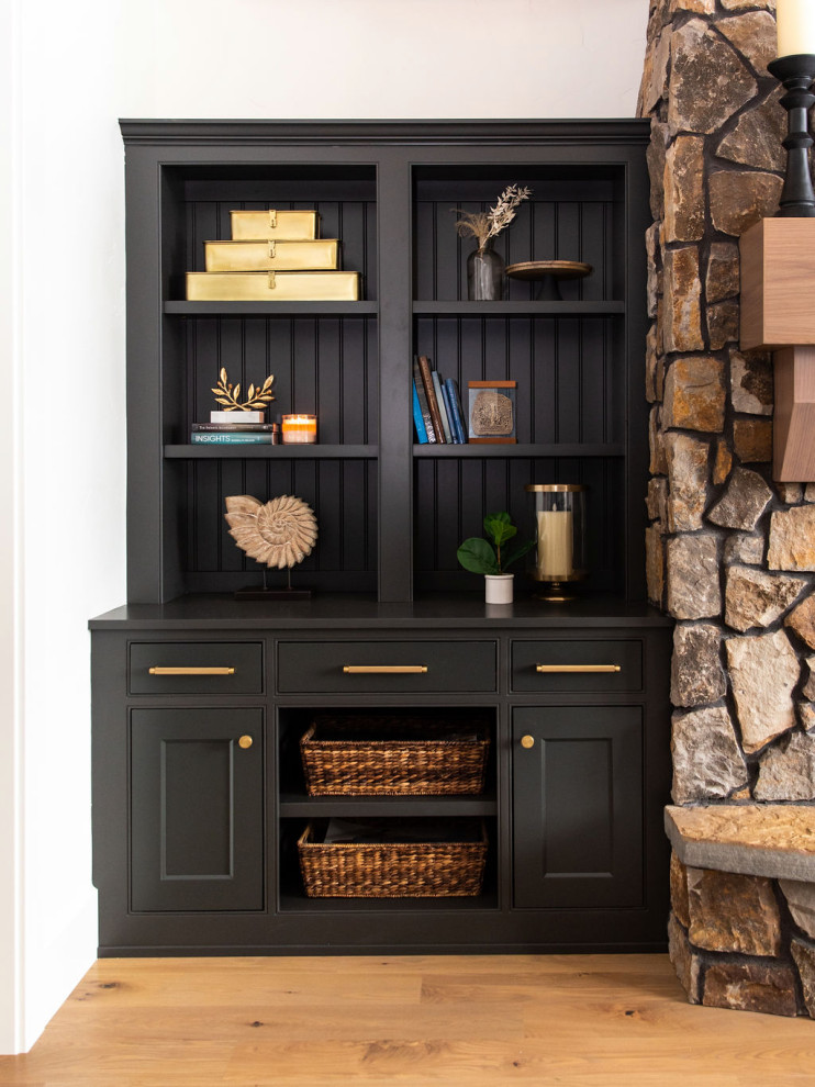 Home design - transitional home design idea in Seattle