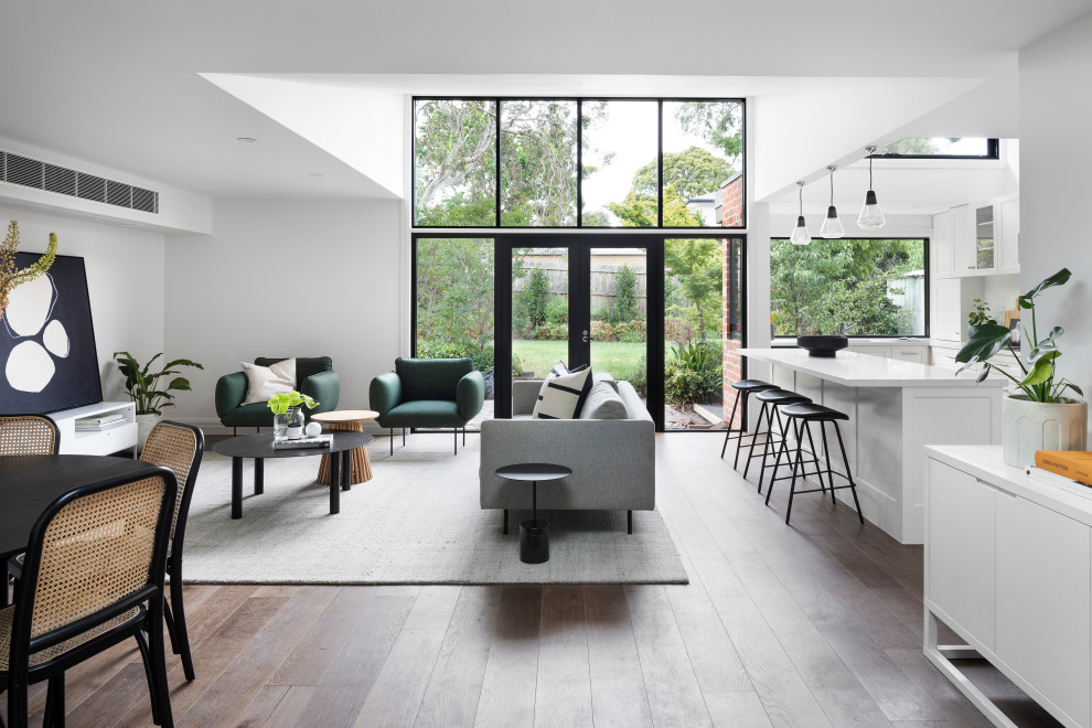 Transitional living room in Melbourne.
