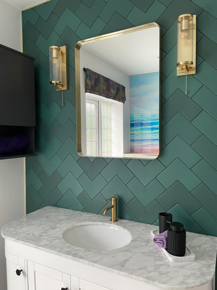 Contemporary and artistic bedroom and en-suite bathroom