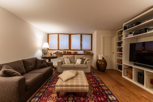 Una casa che racconta chi la abita eclectic-family-room