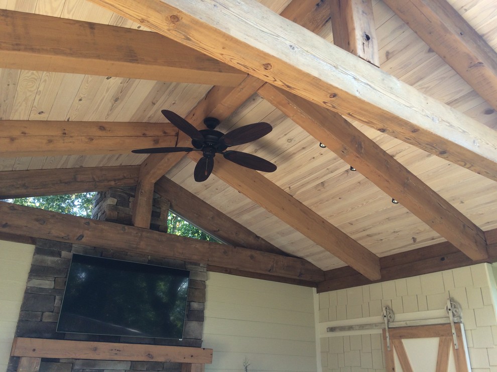 OUTDOOR LIVING SPACES
