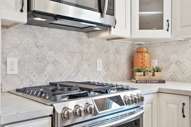 7th Ave farmhouse-kitchen