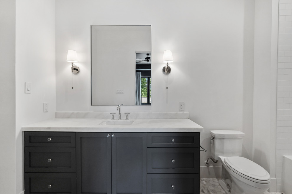 Transitional bathroom photo in Houston