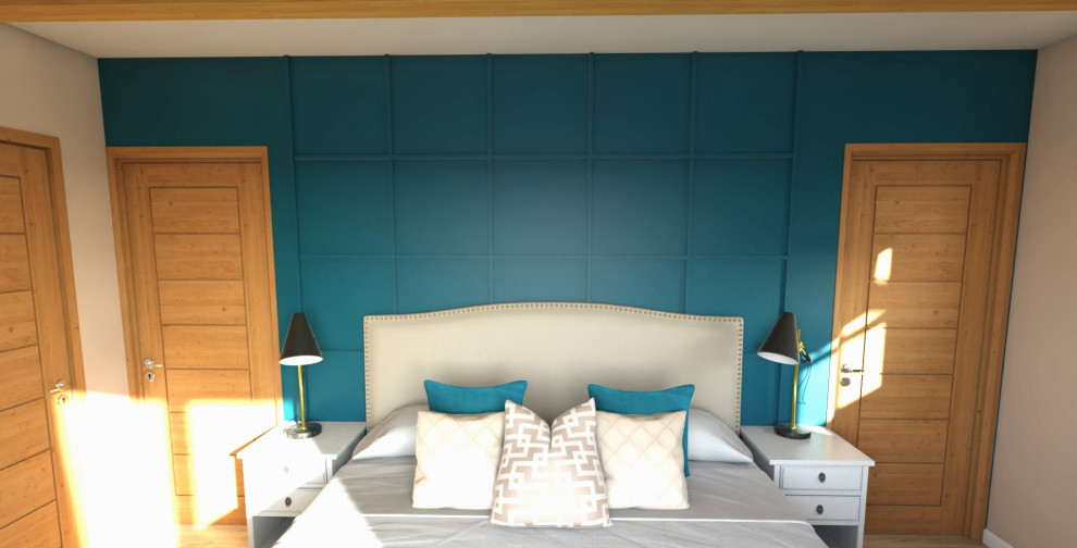 Modelo de dormitorio principal y blanco y madera actual de tamaño medio con paredes azules, suelo de madera clara, suelo beige, vigas vistas y boiserie