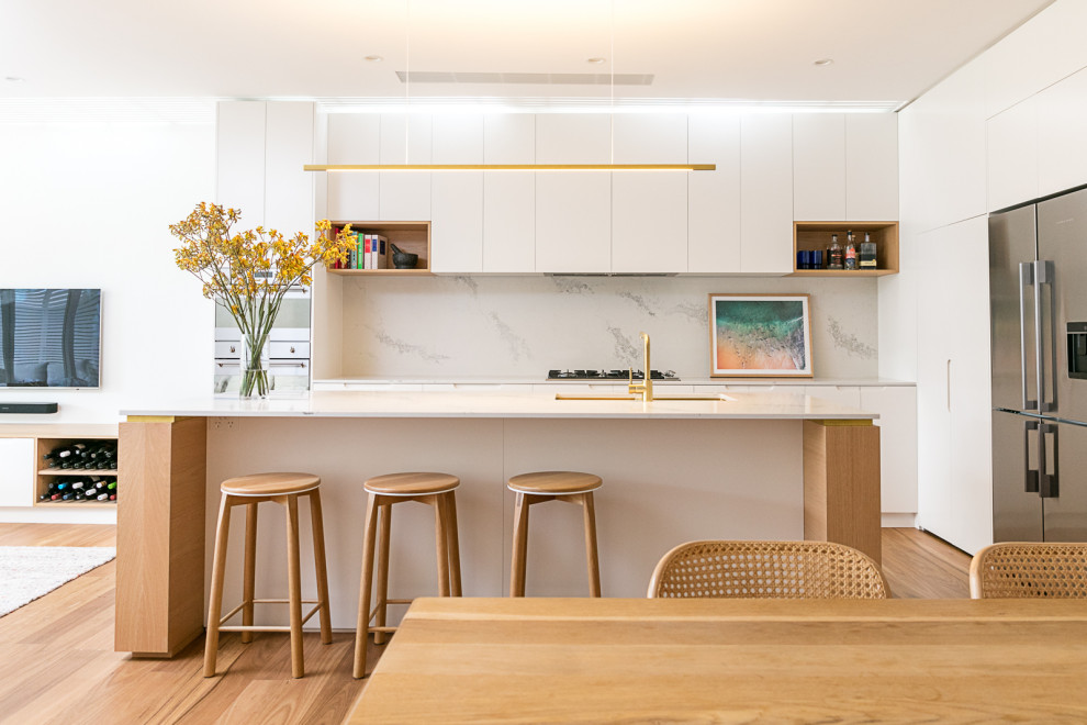 Inspiration for a beach style kitchen in Sydney.