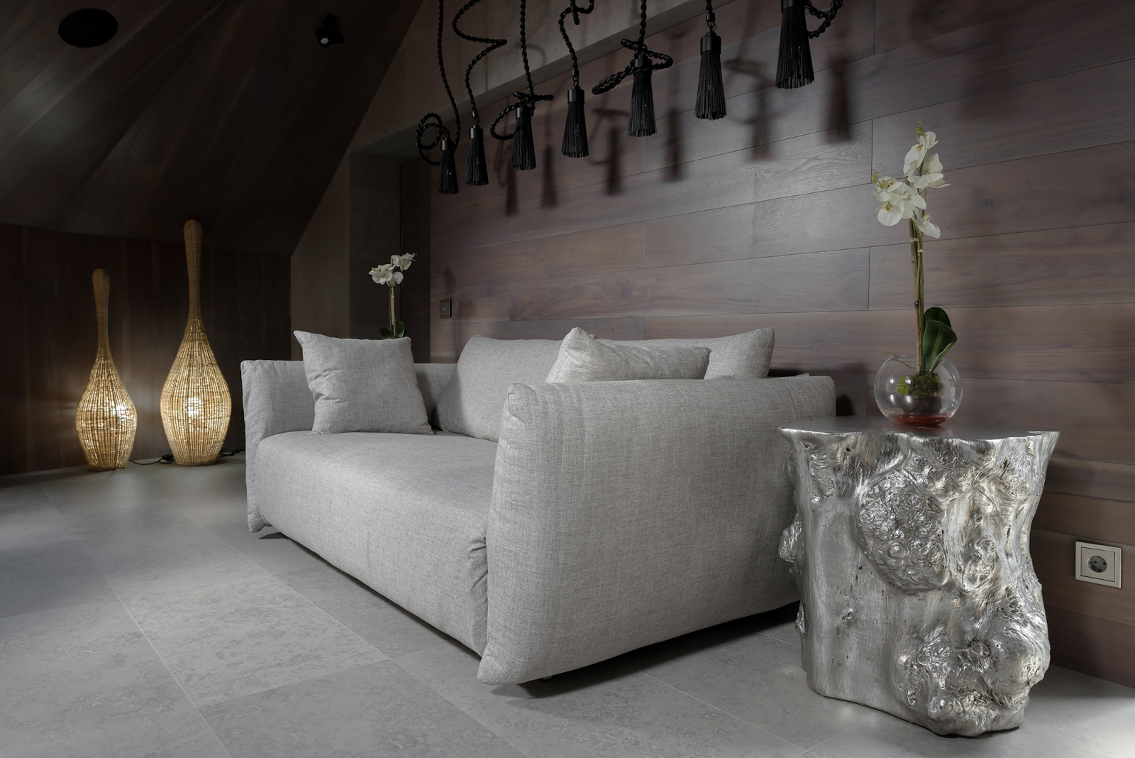 Интерьеры загородного дома в поселке Монтевиль