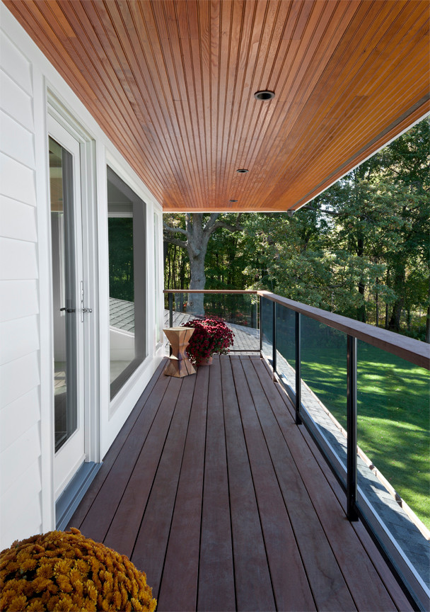 Balcony - transitional balcony idea in Detroit