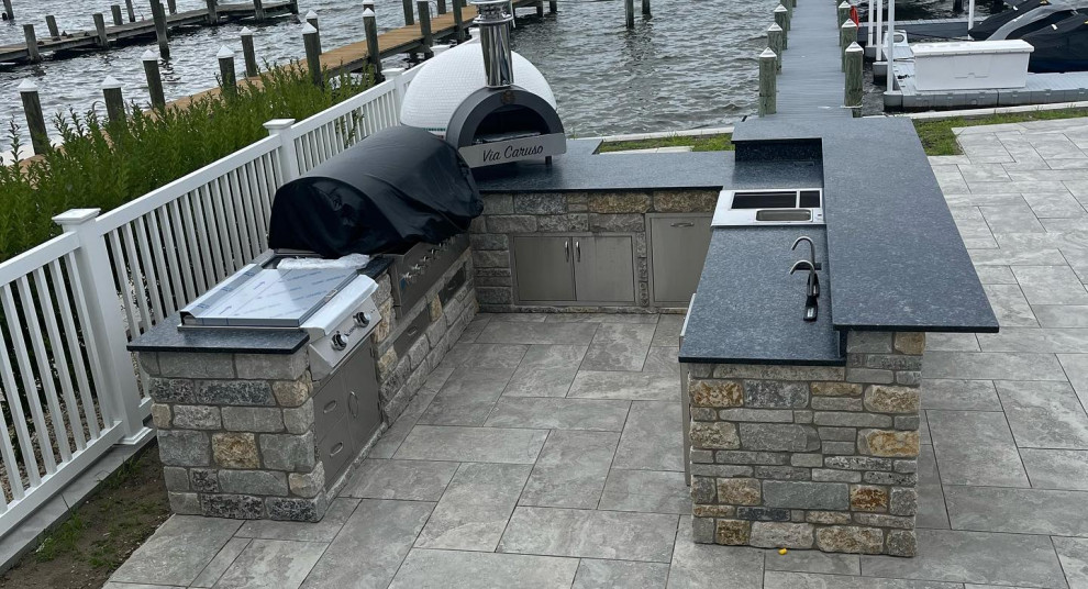 U-Shaped Outdoor Kitchen