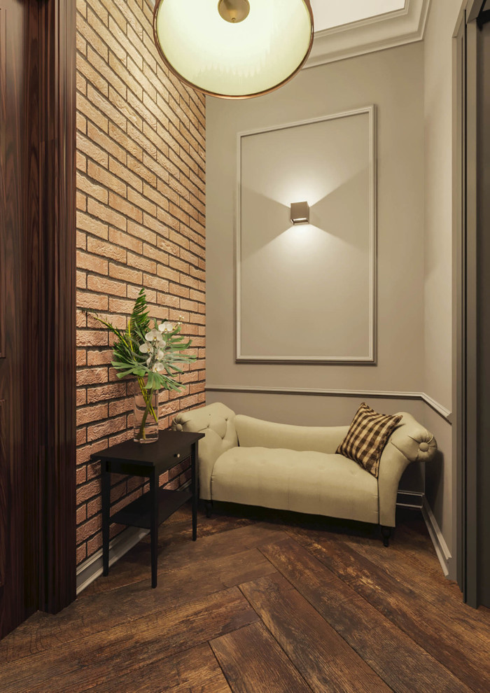 Прихожая с лестничным холлом