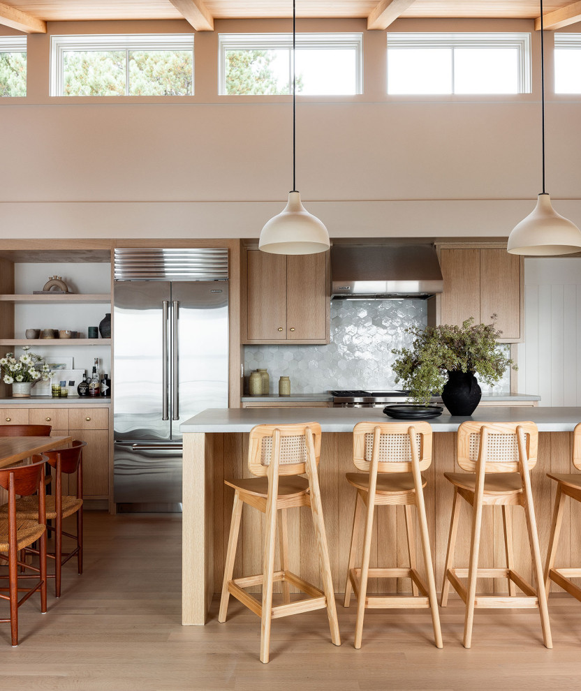 Inspiration for a beach style kitchen in Minneapolis.