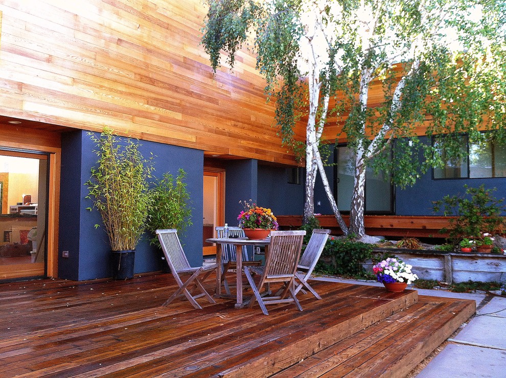 Design ideas for a contemporary deck in San Francisco with no cover.