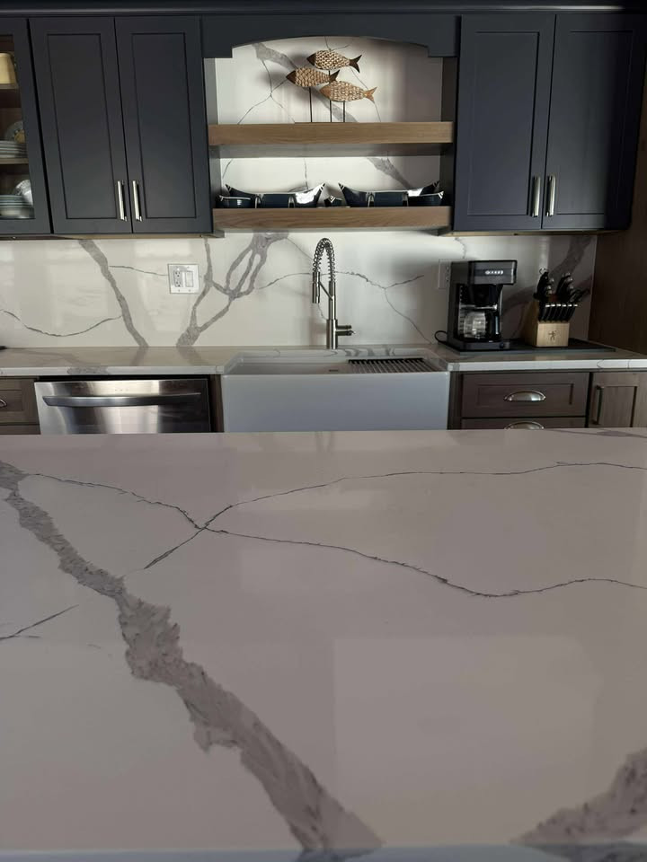 Inspiration for a rustic kitchen remodel in Chicago