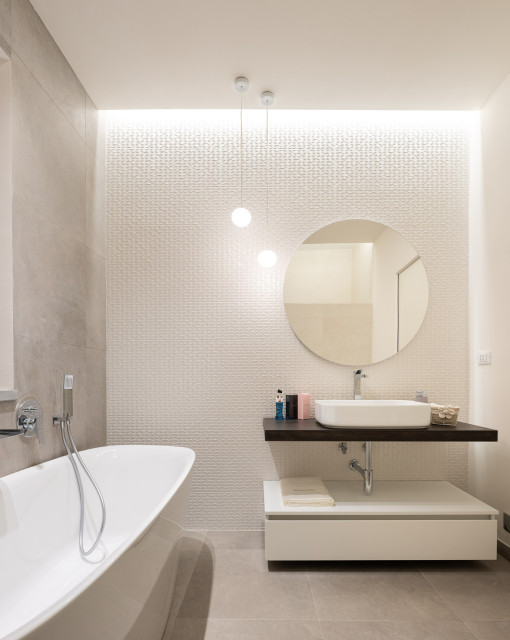 Villa Camilla contemporary-bathroom