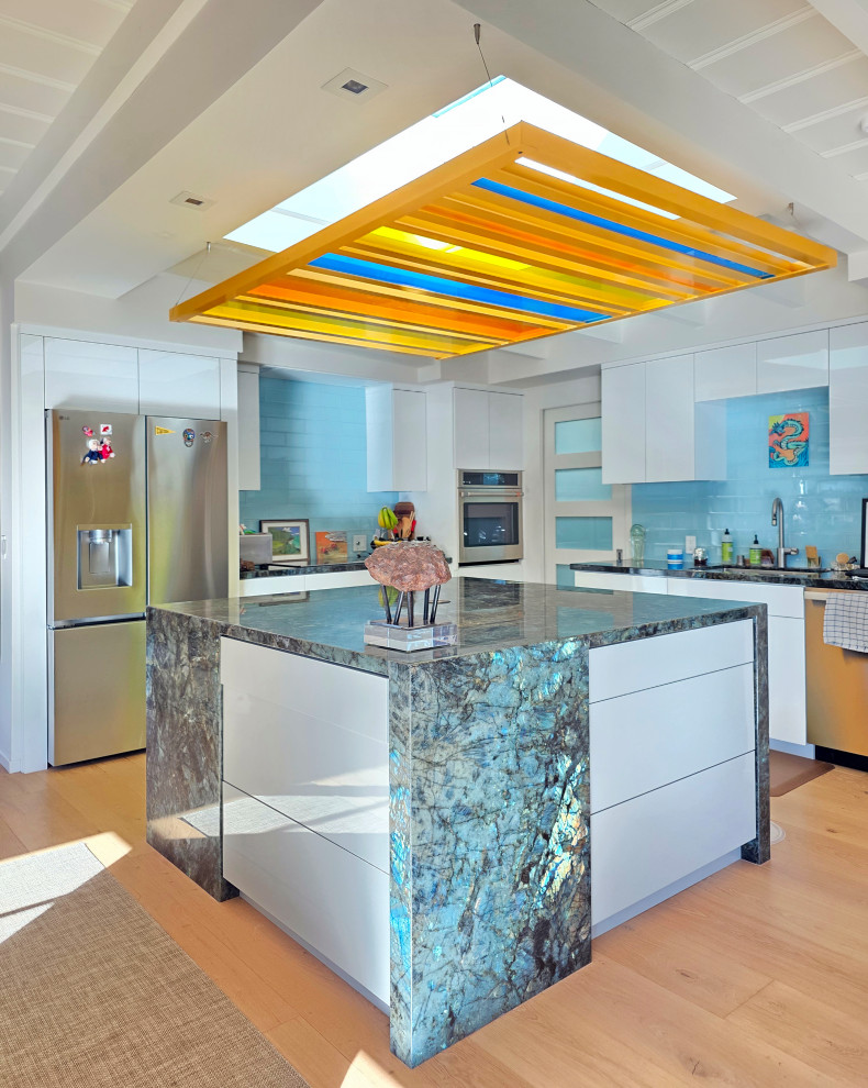 Mid-Century Modern House with Contemporary Art Collection