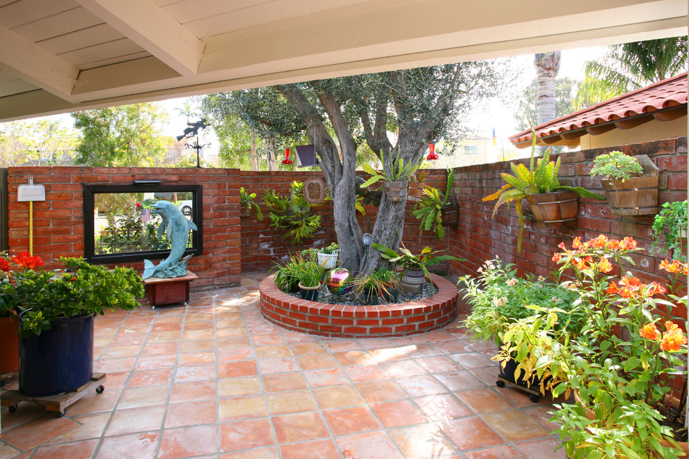 This is an example of a mediterranean courtyard patio in Orange County.