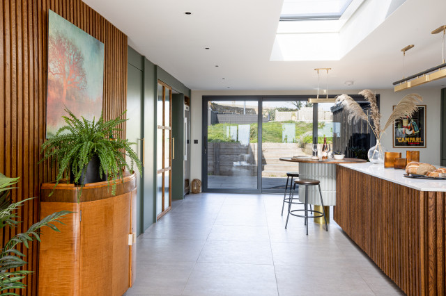 Mid-Century Modern Beach House retro-kitchen