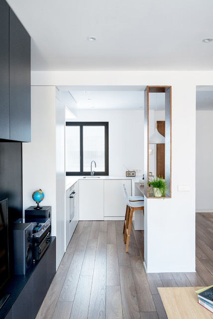 Apartamento para 3 modern-kitchen