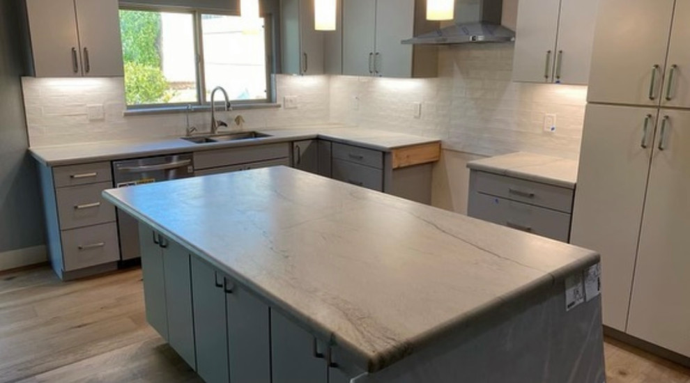 Quartzite Kitchens