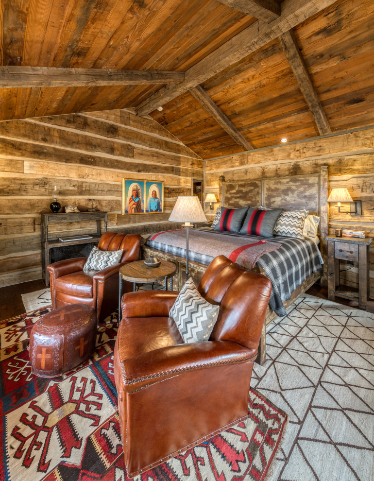 Example of a mountain style home design design in Denver
