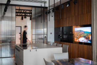 Фотографии дизайна интерьера гостиных-кухонь в голубом цвете