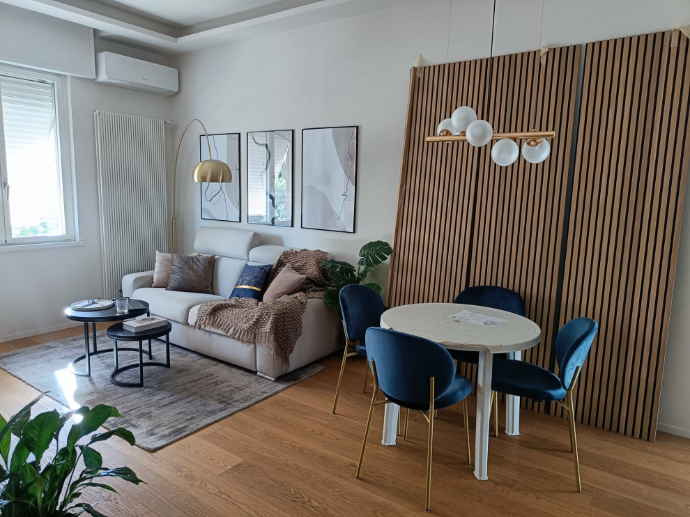 Cornici boiserie living: come e quante?