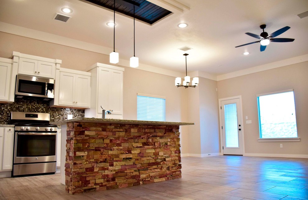 Inspiration for a transitional home design remodel in Austin