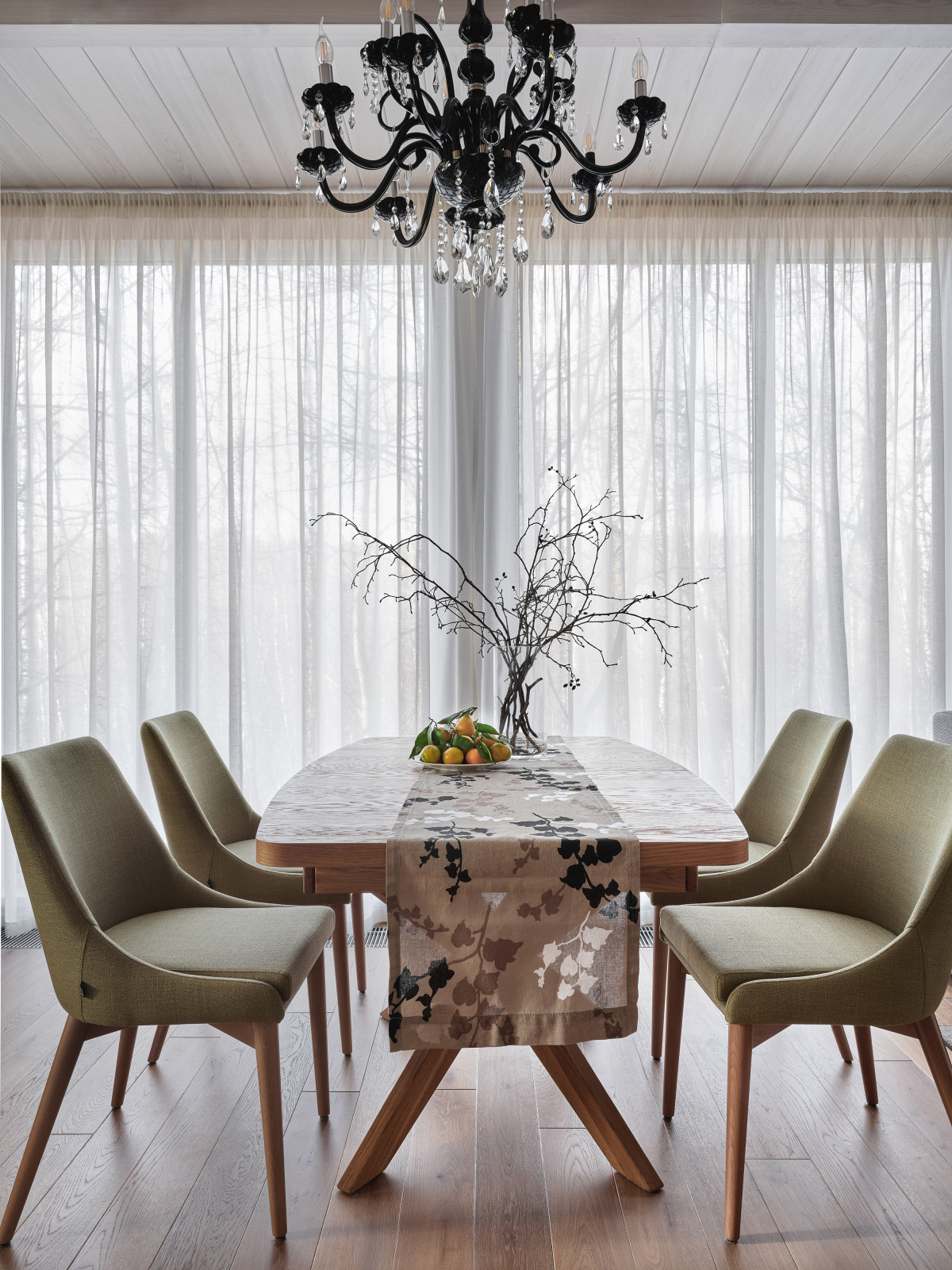 Загородный деревянный дом