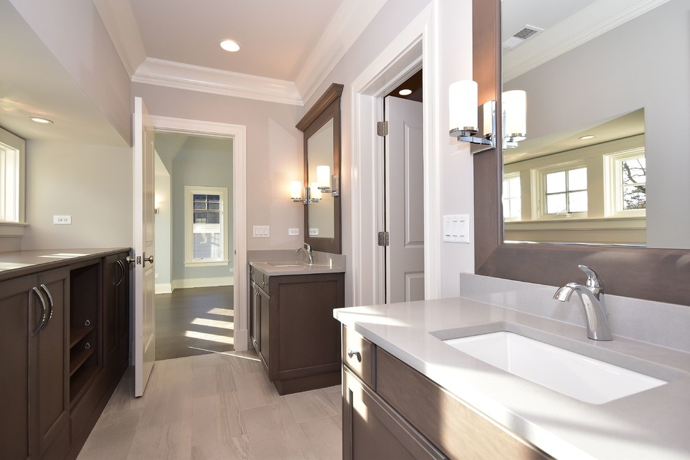Home design - transitional home design idea in Chicago