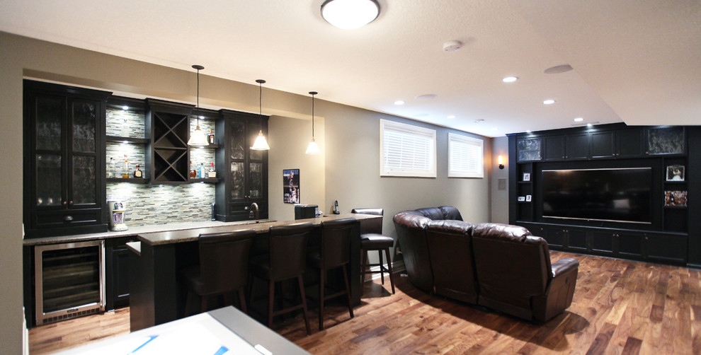 Transitional basement photo in Calgary