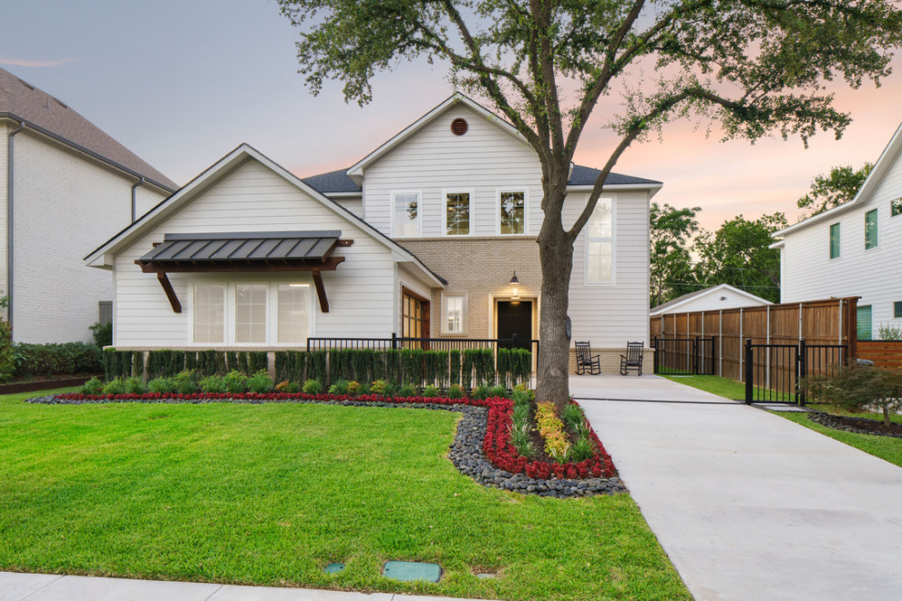 Inspiration for a transitional home design remodel in Dallas