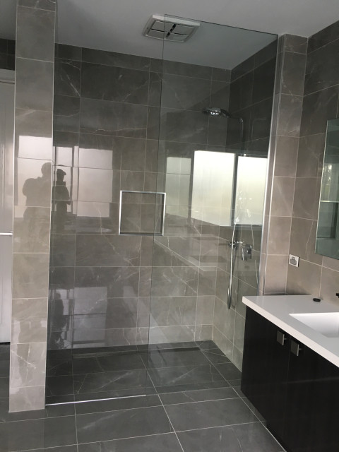 Graham St. Newport contemporary-bathroom